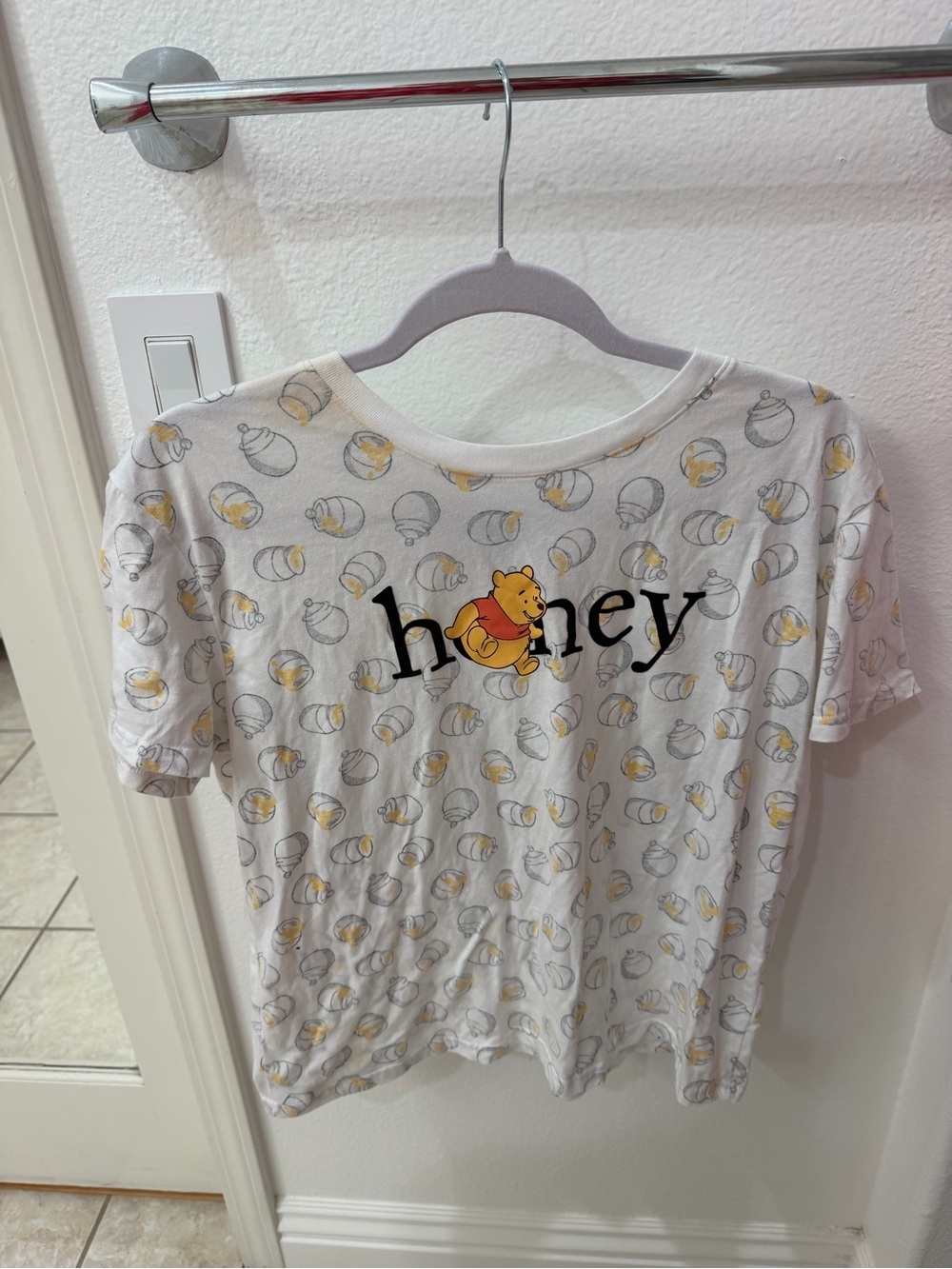 Like NEW Disney Winnie the Pooh Honey Women's T-Shirt - Picture 4 of 15
